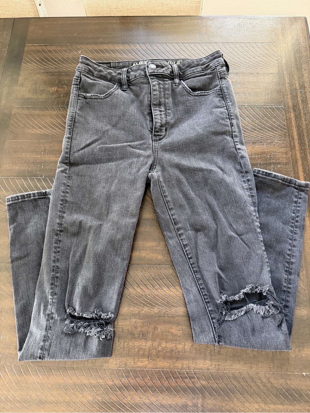 American Eagle Outfitters Black Cropped Ripped Jeans